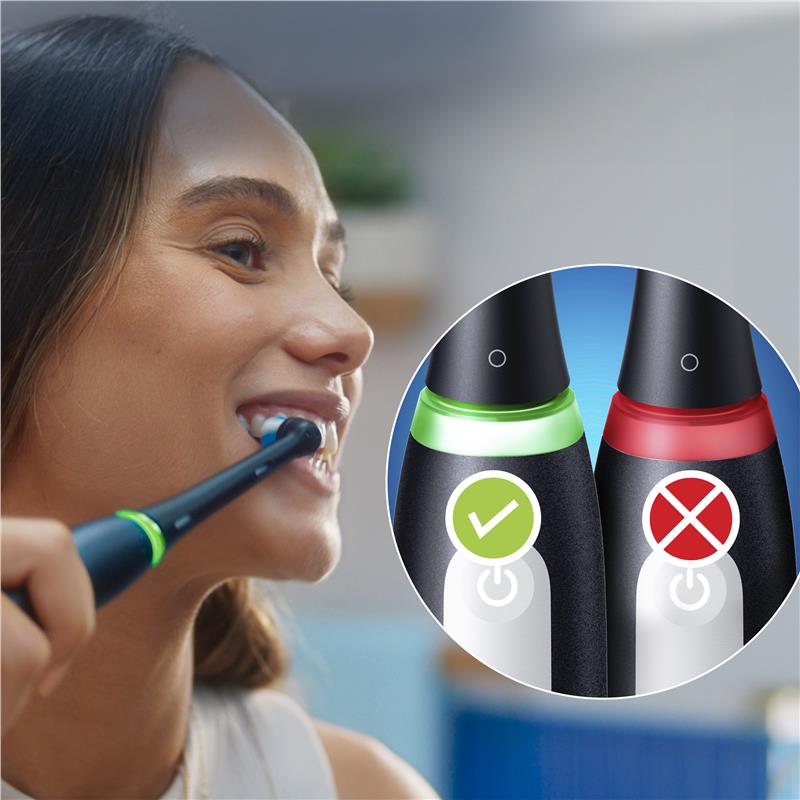Oral-B iO 3 Series Electric Toothbrush Clean and Protect Black
