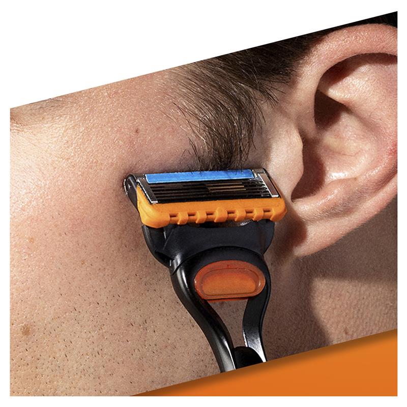 Gillette Fusion5 Razor Starter Kit with 4 Blade Refills