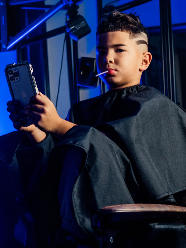Barber Strong The hands free Barber Cape - Junior