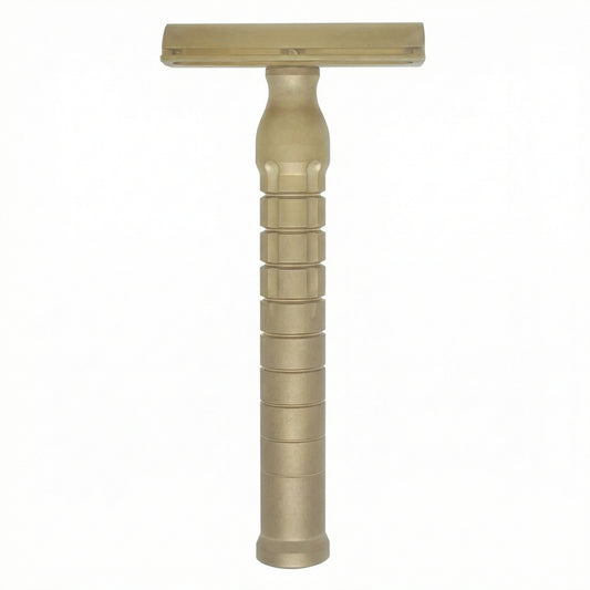 The Goodfellas’ Smile Safety Razor Bayonetta